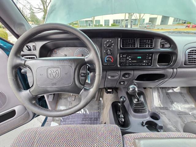 1999 Dodge Ram 2500 4X4 6-SPEED MANUAL / 5.9L CUMMINS DIESEL / LONGBED