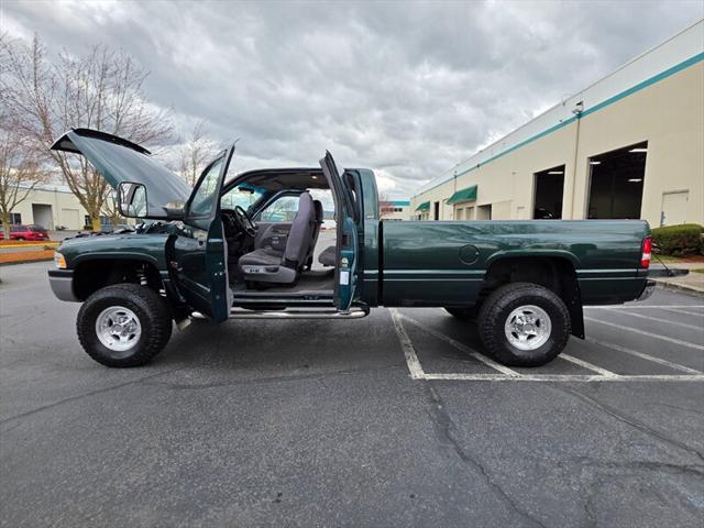 1999 Dodge Ram 2500 4X4 6-SPEED MANUAL / 5.9L CUMMINS DIESEL / LONGBED