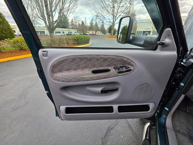 1999 Dodge Ram 2500 4X4 6-SPEED MANUAL / 5.9L CUMMINS DIESEL / LONGBED