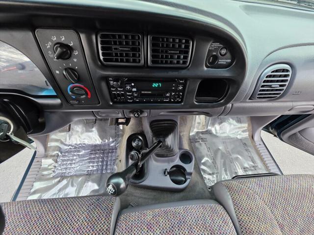 1999 Dodge Ram 2500 4X4 6-SPEED MANUAL / 5.9L CUMMINS DIESEL / LONGBED