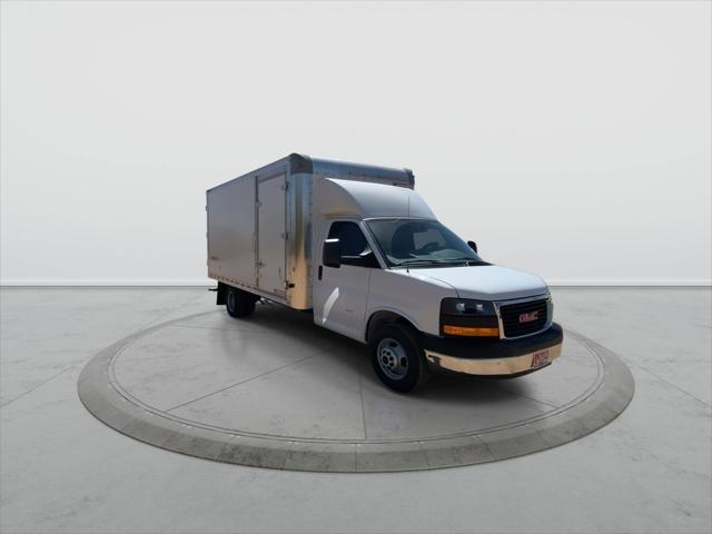 2025 GMC Savana Cutaway Work Van