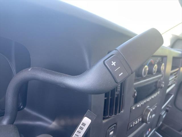 2025 GMC Savana Cutaway Work Van