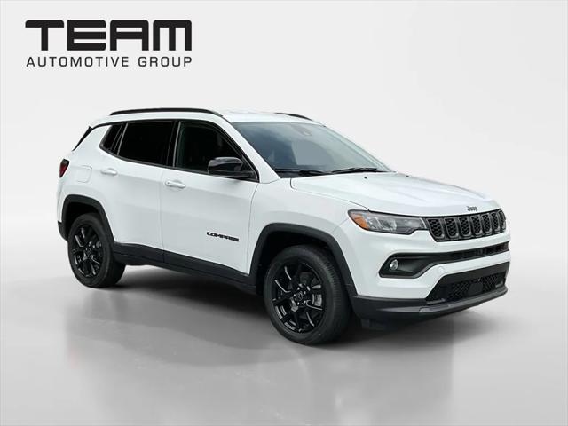 2025 Jeep Compass COMPASS LATITUDE 4X4
