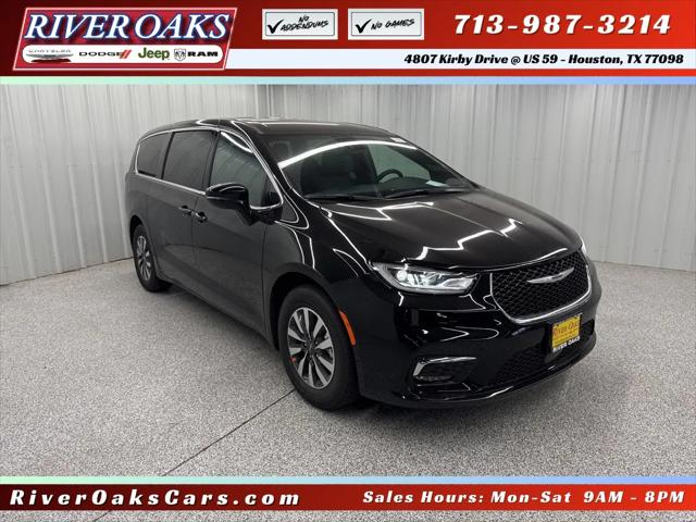 2025 Chrysler Pacifica Hybrid PACIFICA PLUG-IN HYBRID SELECT