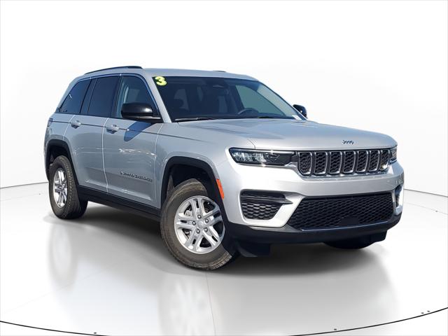 2023 Jeep Grand Cherokee Laredo 4x4