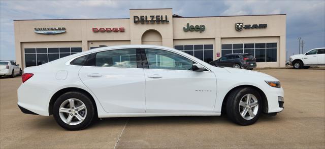 2022 Chevrolet Malibu FWD 1FL