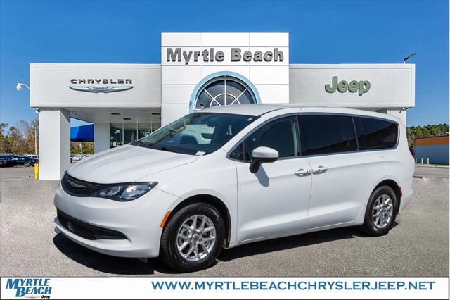 2022 Chrysler Voyager LX