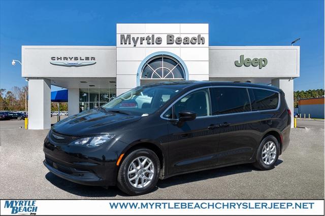 2022 Chrysler Voyager LX