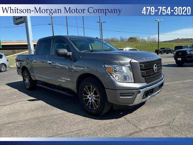 2021 Nissan TITAN Crew Cab SV 4x2
