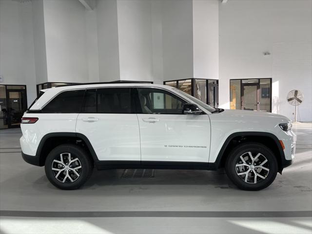 2025 Jeep Grand Cherokee GRAND CHEROKEE LIMITED 4X4