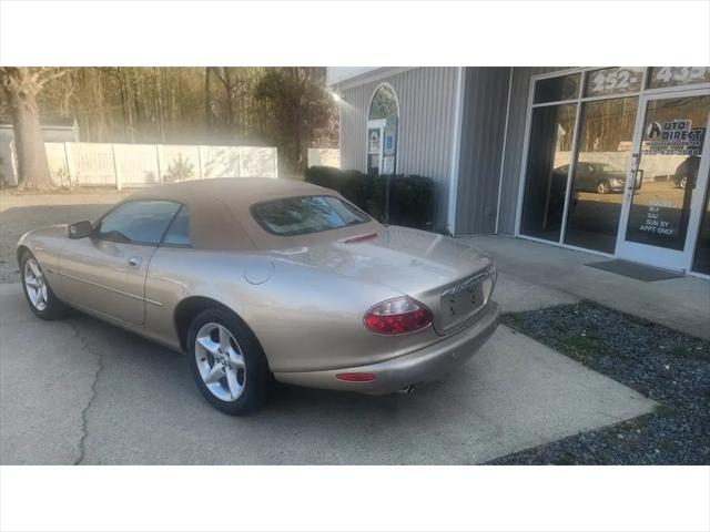 2002 Jaguar XK8 Standard