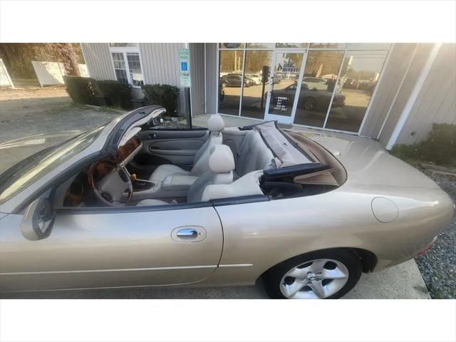 2002 Jaguar XK8 Standard