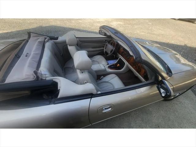 2002 Jaguar XK8 Standard