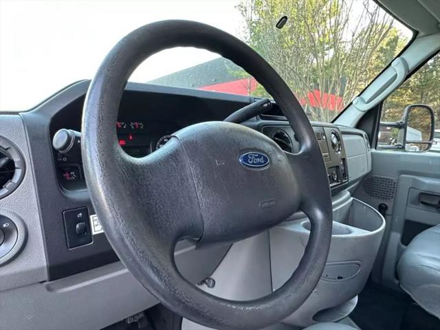 2015 Ford E-350 Cutaway Base