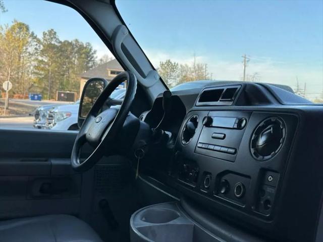 2015 Ford E-350 Cutaway Base