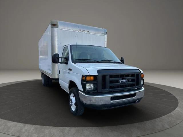 2015 Ford E-350 Cutaway Base