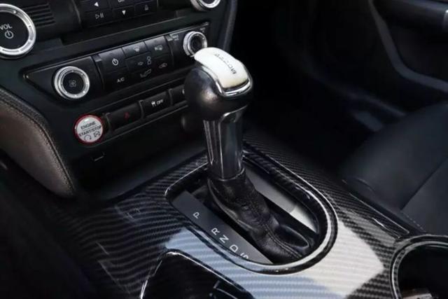 2015 Ford Mustang V6