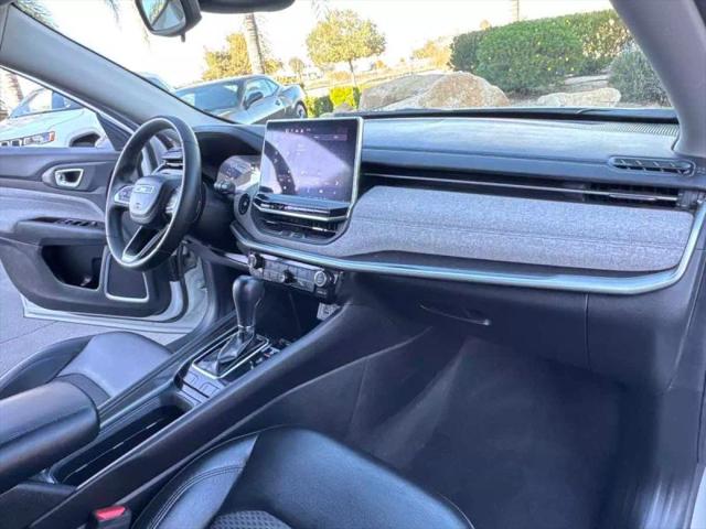 2022 Jeep Compass Latitude FWD