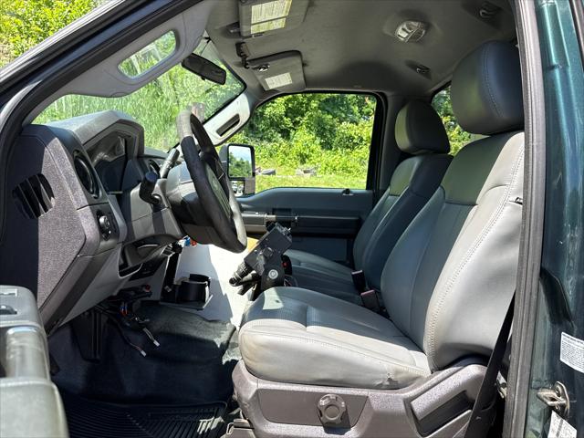 2011 Ford F-550 XL