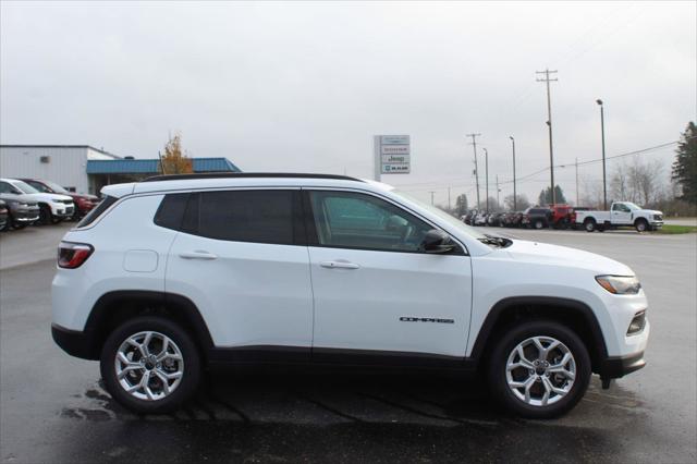 2025 Jeep Compass Latitude 4x4 2025 Jeep Compass Latitude 4x4