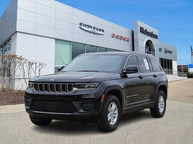 2023 Jeep Grand Cherokee Laredo 4x4