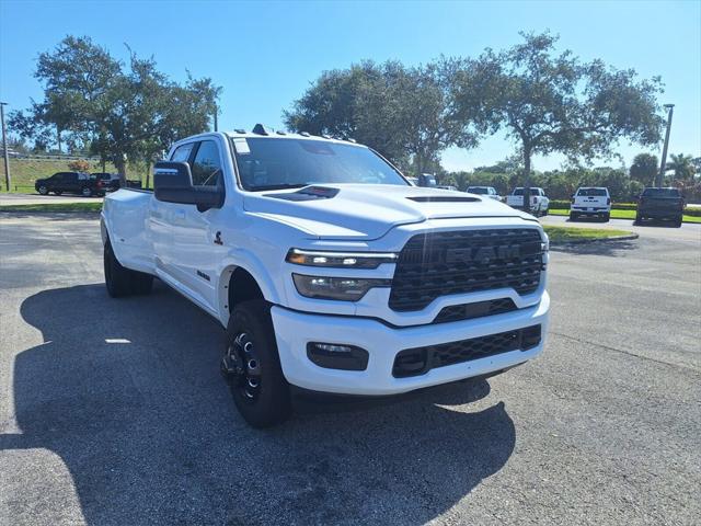 2025 RAM Ram 3500 RAM 3500 LIMITED CREW CAB 4X4 8 BOX