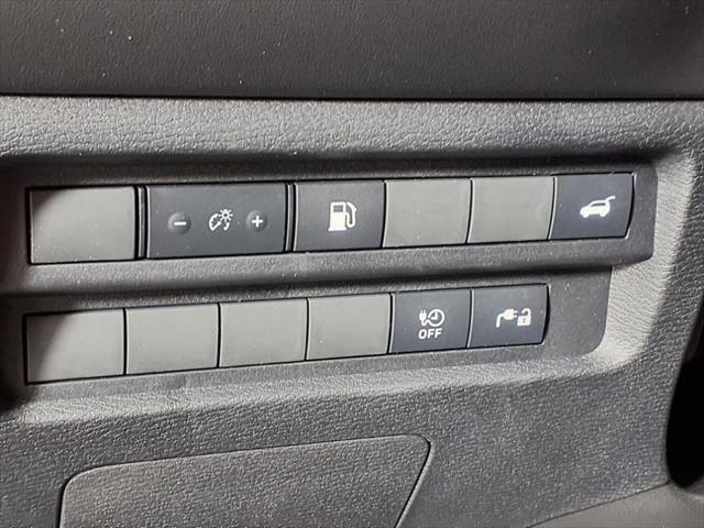 2025 Mitsubishi Outlander PHEV SE S-AWC
