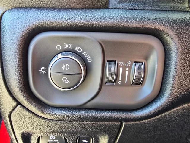 2019 Ram 1500 Laramie Crew Cab 4x4 6'4" Box