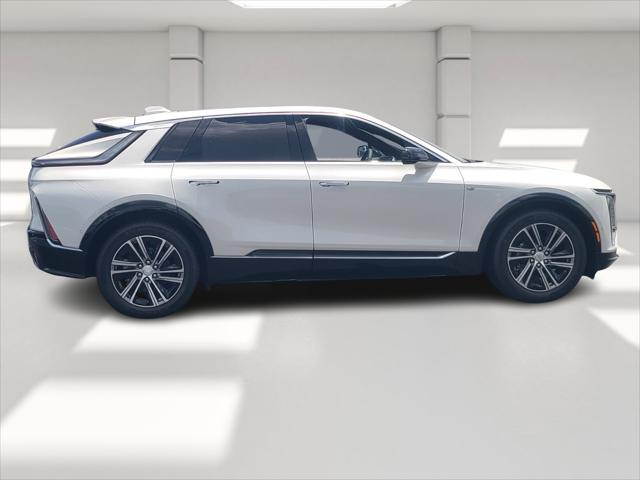 2025 Cadillac iQ Luxury w/1SC