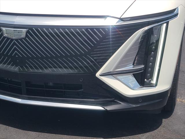 2025 Cadillac iQ Luxury w/1SC