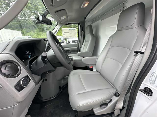 2026 Ford E-350 Cutaway Unknown