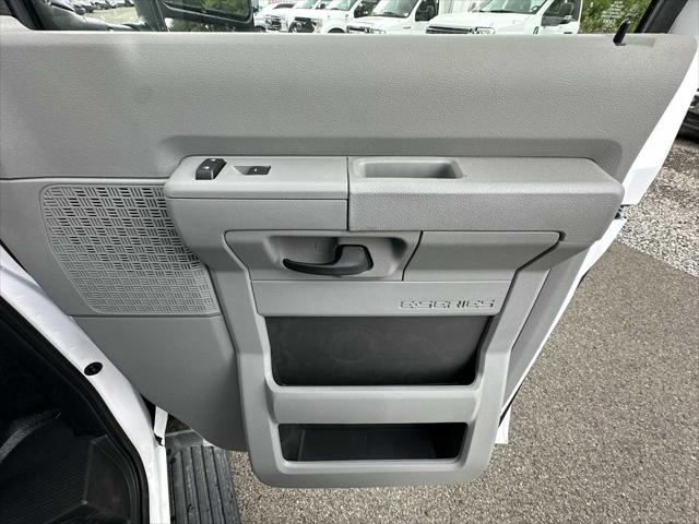 2026 Ford E-350 Cutaway Unknown
