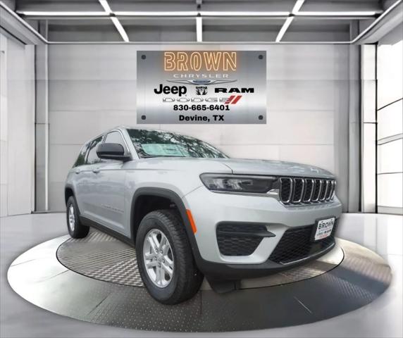 2025 Jeep Grand Cherokee GRAND CHEROKEE LAREDO 4X4