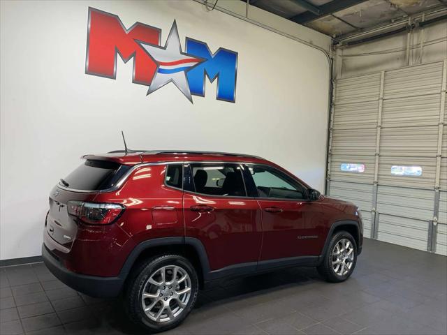 2022 Jeep Compass Latitude Lux 4x4