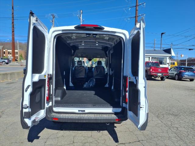 2025 Ford Transit Cargo Van Base