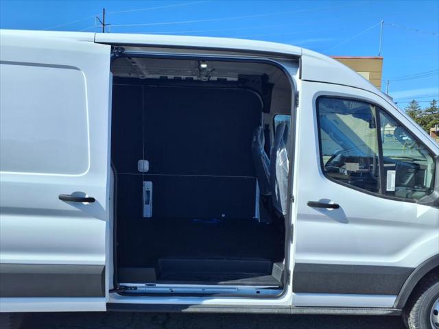 2025 Ford Transit Cargo Van Base