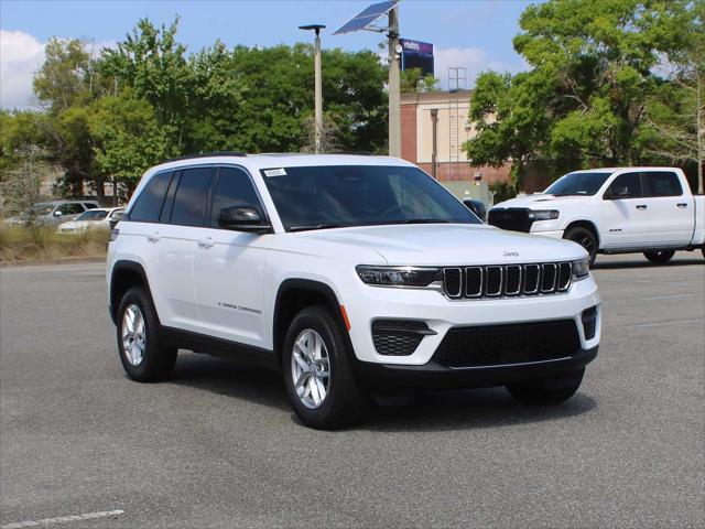 2025 Jeep Grand Cherokee GRAND CHEROKEE LAREDO X 4X2