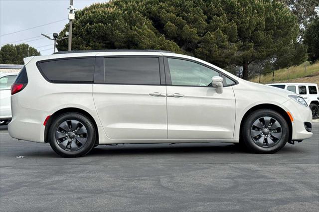 2020 Chrysler Pacifica Hybrid 35th Anniversary Limited