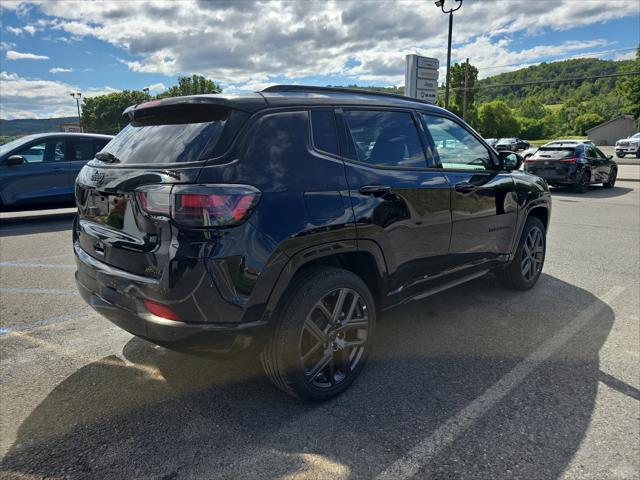 2025 Jeep Compass COMPASS LIMITED 4X4