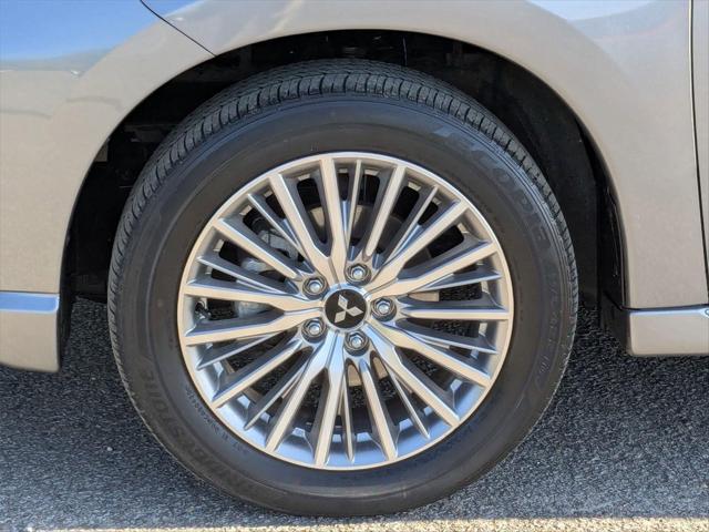 2020 Mitsubishi Outlander PHEV SEL S-AWC 2020 Mitsubishi Outlander PHEV SEL S-AWC