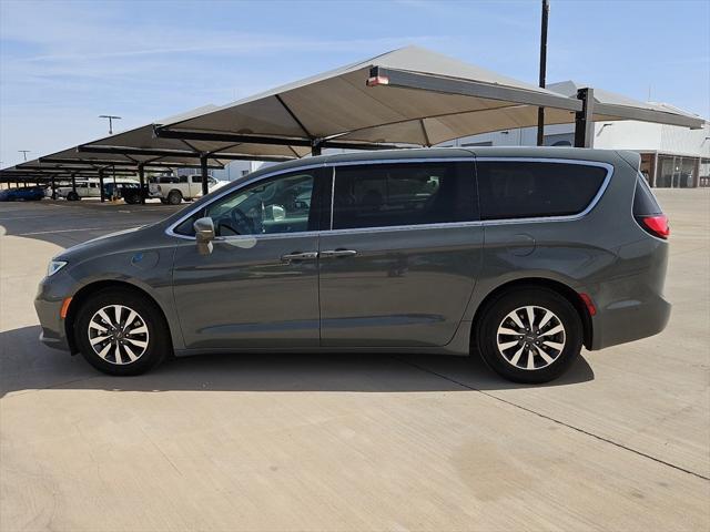 2022 Chrysler Pacifica Hybrid Touring L