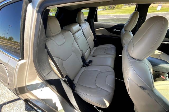 Used 2015 Jeep Cherokee For Sale in Olive Branch, MS
