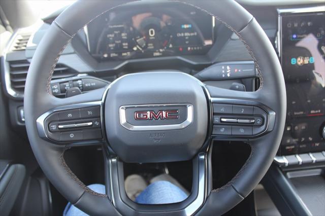 2025 GMC Acadia AWD AT4