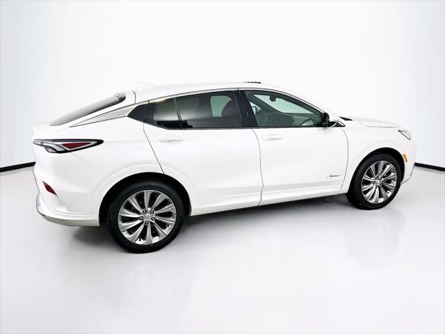 2025 Buick NV Avenir FWD
