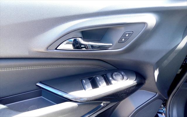2025 Chevrolet Trax FWD LT