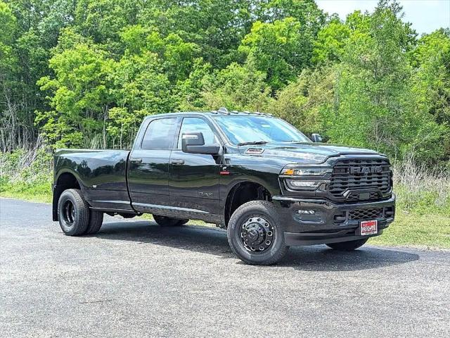 2025 RAM Ram 3500 RAM 3500 LONE STAR CREW CAB 4X4 8 BOX