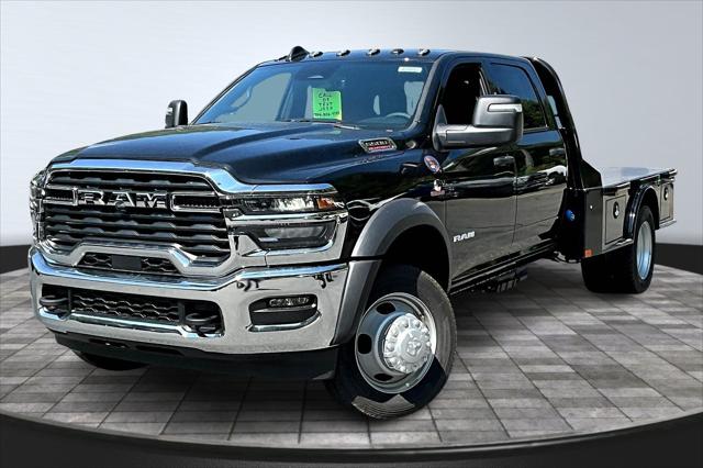 2025 RAM Ram 5500 Chassis Cab RAM 5500 BIG HORN CHASSIS CREW CAB 4X4 60 CA