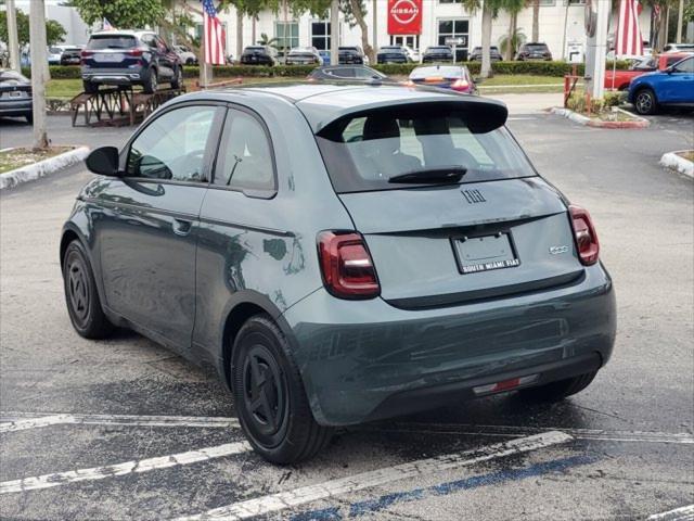 2025 Fiat FIAT 500e GIORGIO ARMANI Collectors Edition