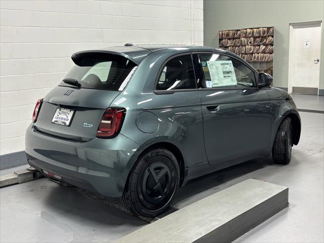 2025 Fiat FIAT 500e GIORGIO ARMANI Collectors Edition