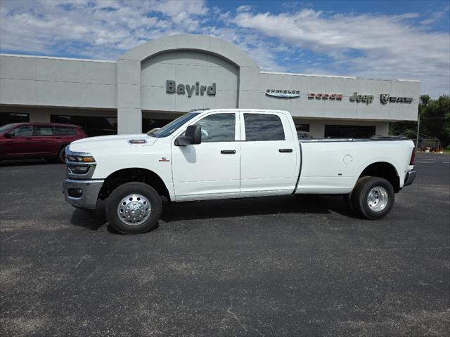 2025 RAM Ram 3500 RAM 3500 TRADESMAN CREW CAB 4X4 8 BOX